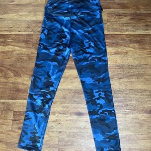 Forever 21 Blue Camo Workout Legging Pants
